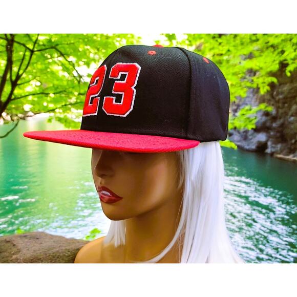 Cap Men Red & Black Chicago Bulls with #23 - Picture 7 of 9